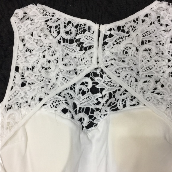 NWT LULUS WHITE LACE BACKLESS SKATER DRESS - Picture 8 of 8